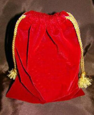 Red pouch that attracts money