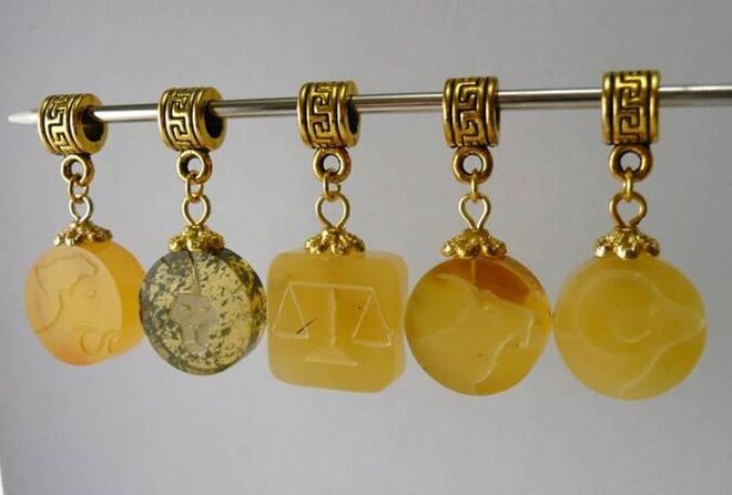 Amber crafts made according to the Chinese zodiac will attract health and good luck