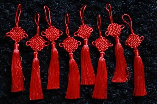 Chinese knot attracts success and luck