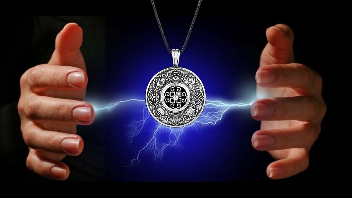 Amulet that attracts money