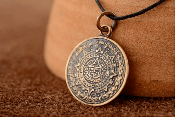 Empire amulet